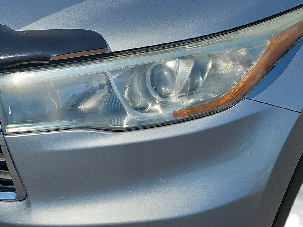 Used 2014 Toyota Highlander Limited Platinum AWD/4WD image 32