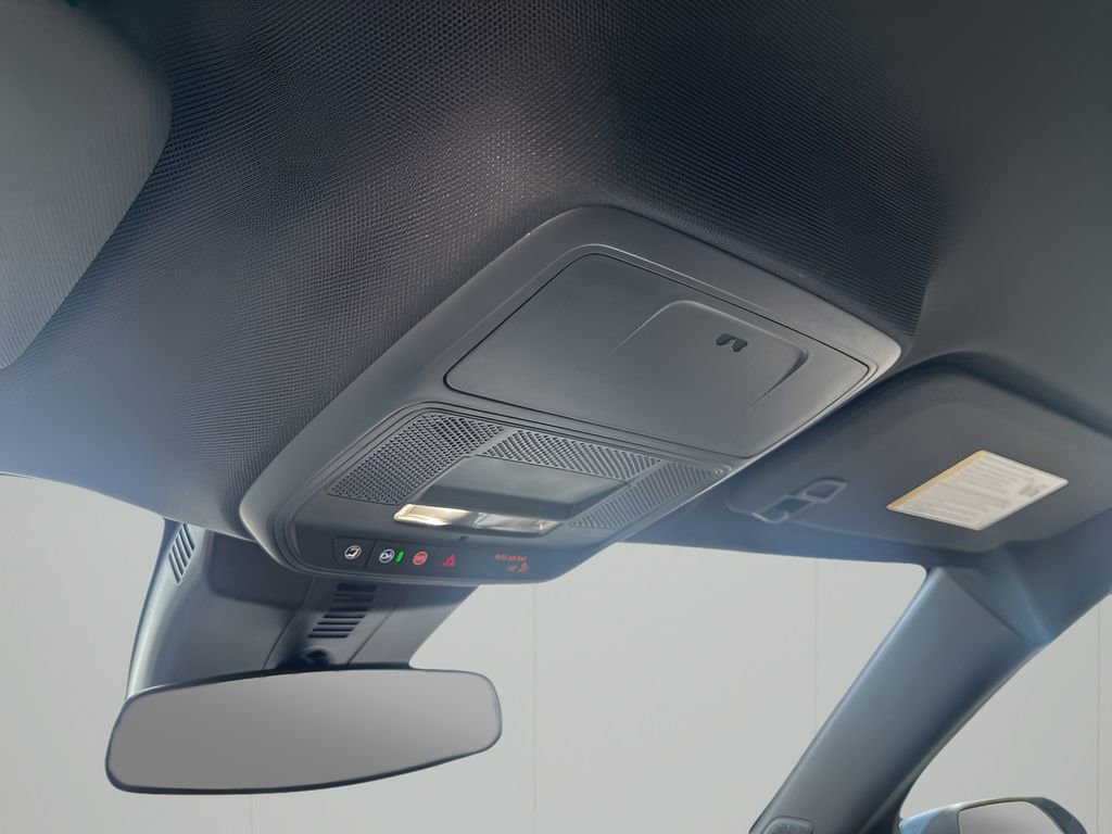 Used 2025 GMC Acadia Elevation image 37