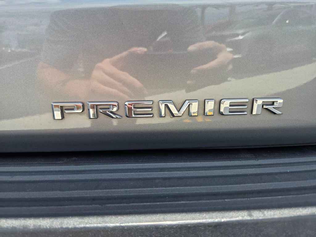 Certified 2023 Chevrolet Suburban Premier RWD image 15