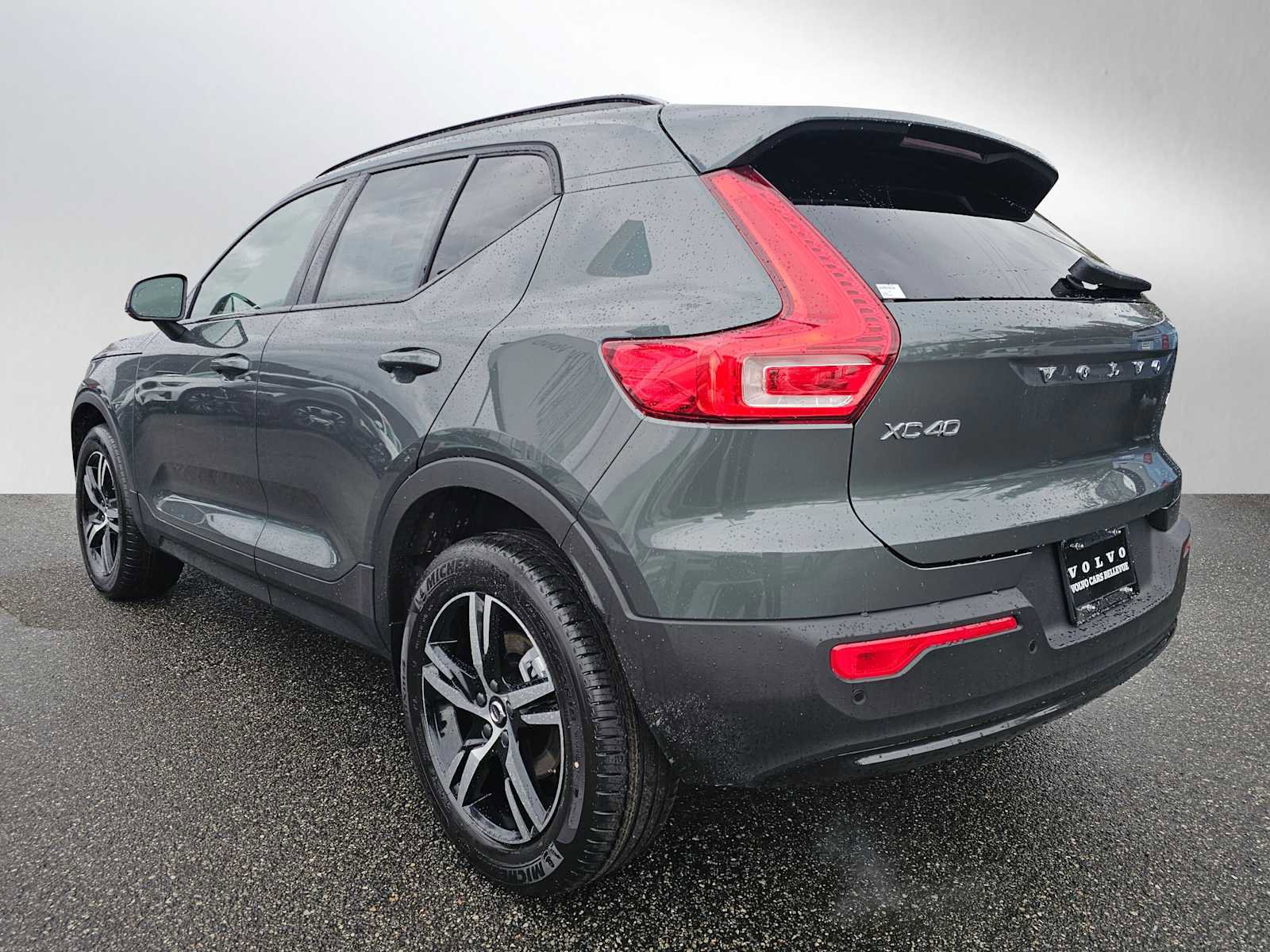 New 2026 Volvo XC40 B5 Core w/ Climate Package image 5