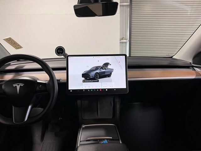 Used 2023 Tesla Model Y Long Range AWD/4WD image 19