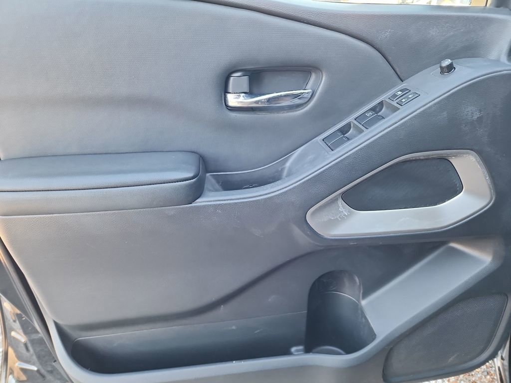 Used 2023 Nissan Frontier SV image 12