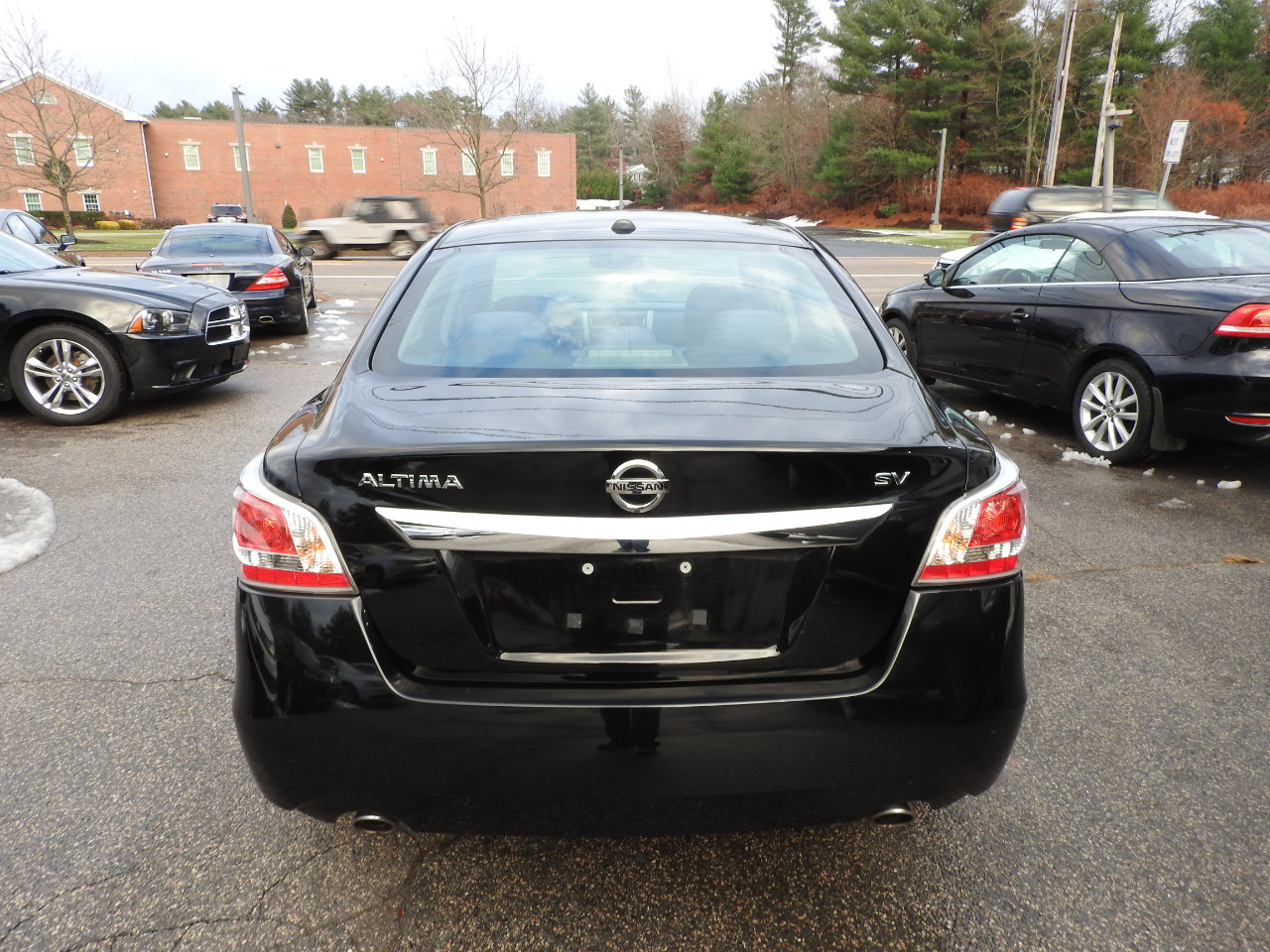 Used 2015 Nissan Altima 2.5 SV w/ Convenience Package image 4