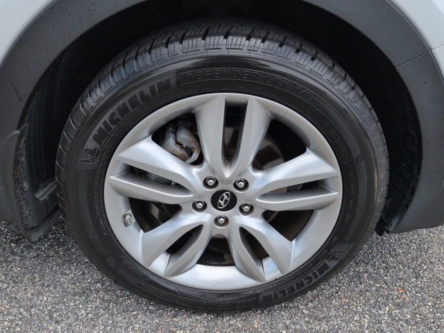 Used 2015 Hyundai Santa Fe Sport 2.0T w/ Option Group 05 FWD image 11