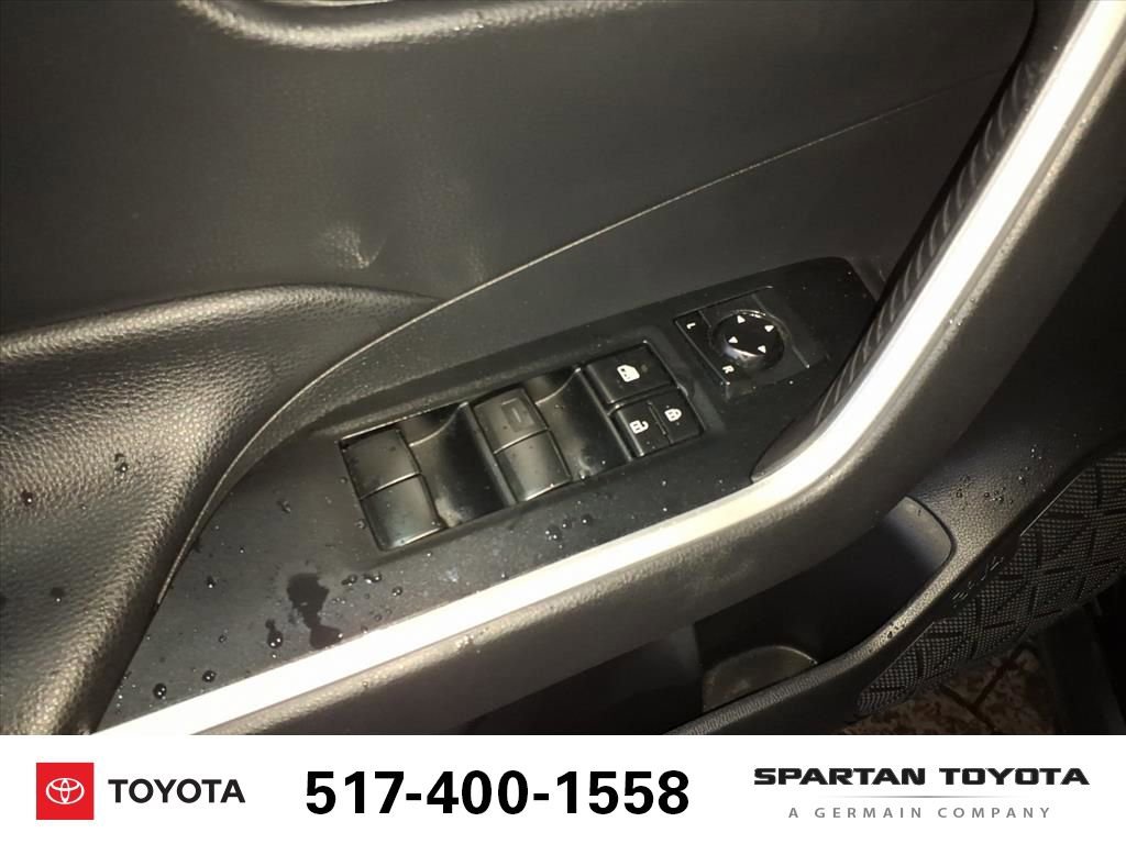 Used 2019 Toyota RAV4 LE w/ Carpet Mat Package image 14