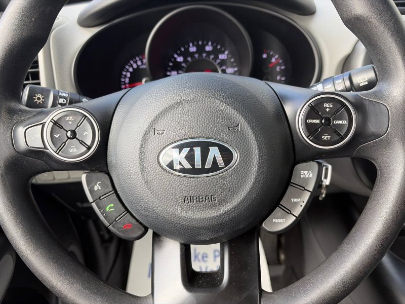 Used 2019 Kia Soul FWD image 26