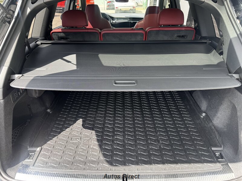Used 2022 Audi SQ7 Prestige image 49