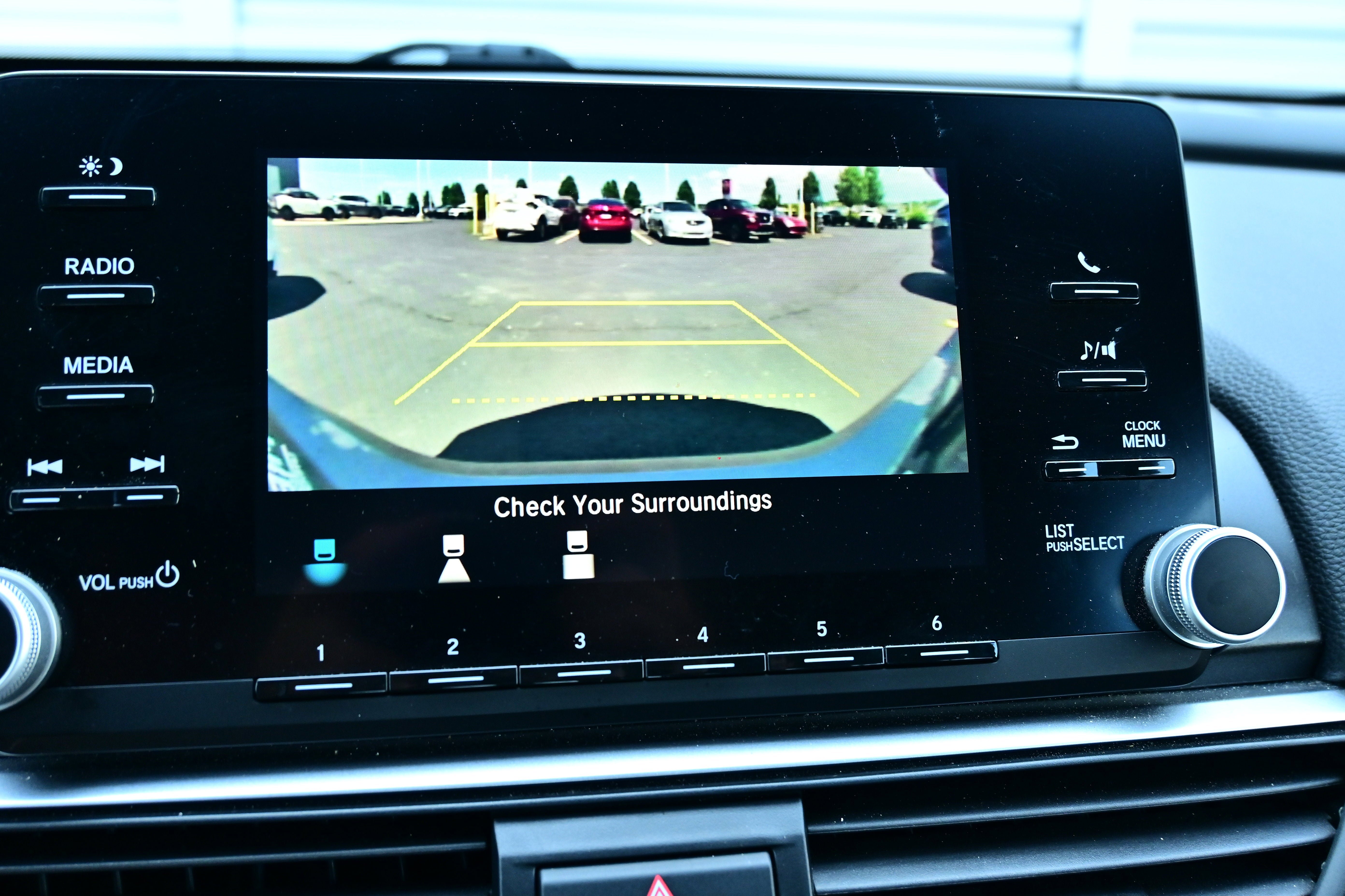 Used 2018 Honda Accord LX image 22