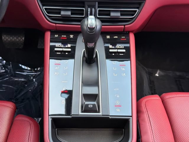 Used 2022 Porsche Macan S AWD/4WD image 18