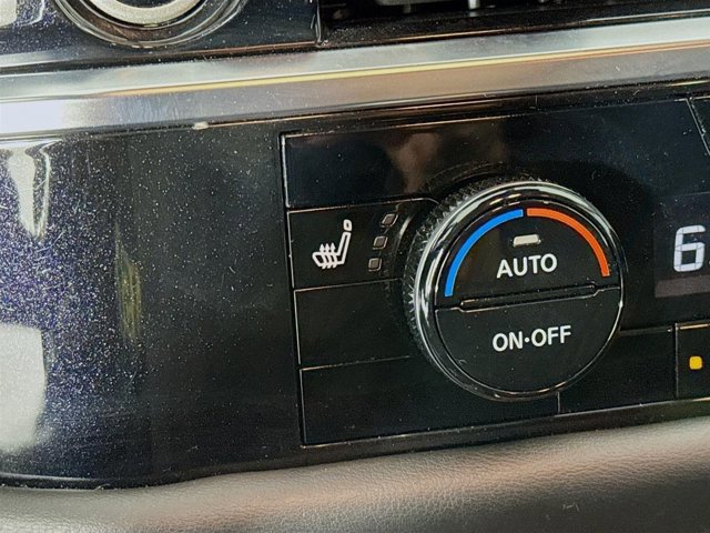 Certified 2023 Nissan Pathfinder SV image 21