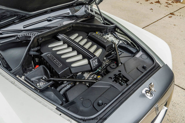 Used 2015 Rolls-Royce Ghost image 18