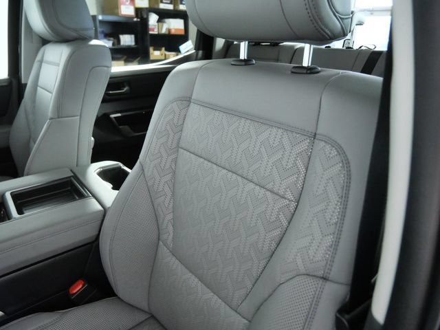 Used 2024 Toyota Tundra Limited AWD/4WD image 14