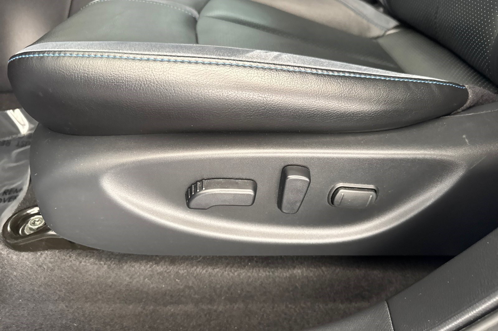 Used 2018 Nissan Leaf SL w/ SL Technology Package FWD image 14