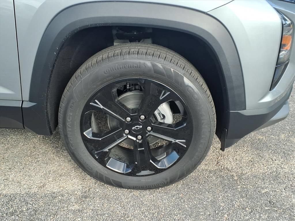New 2027 Chevrolet Equinox LT w/ Convenience Package II FWD image 11