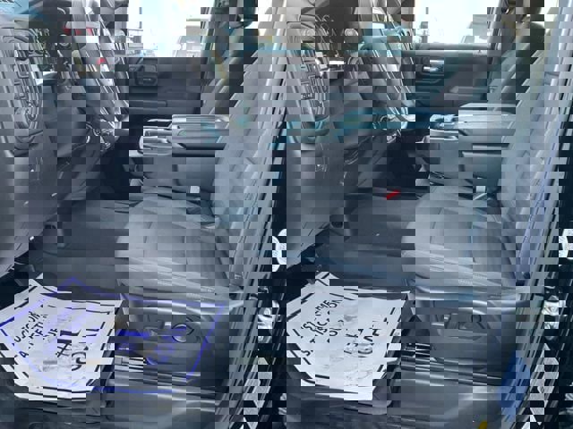 Used 2024 Chevrolet Silverado 2500 Custom w/ Custom Value Package image 30