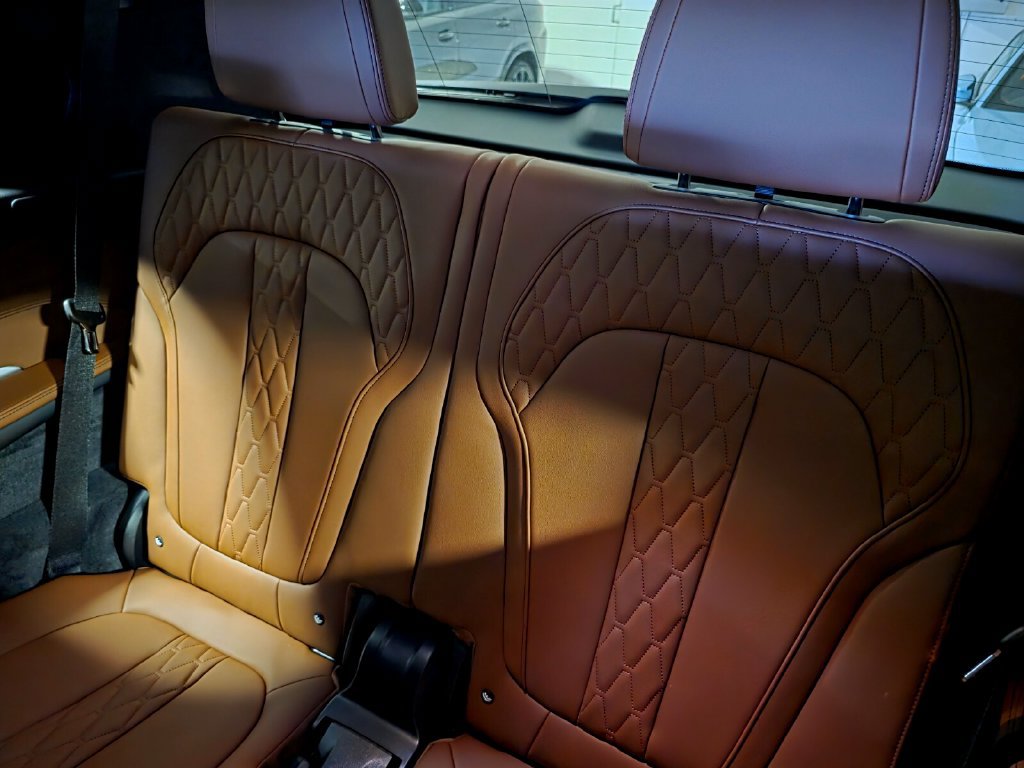 New 2027 BMW X7 M60i AWD/4WD image 15