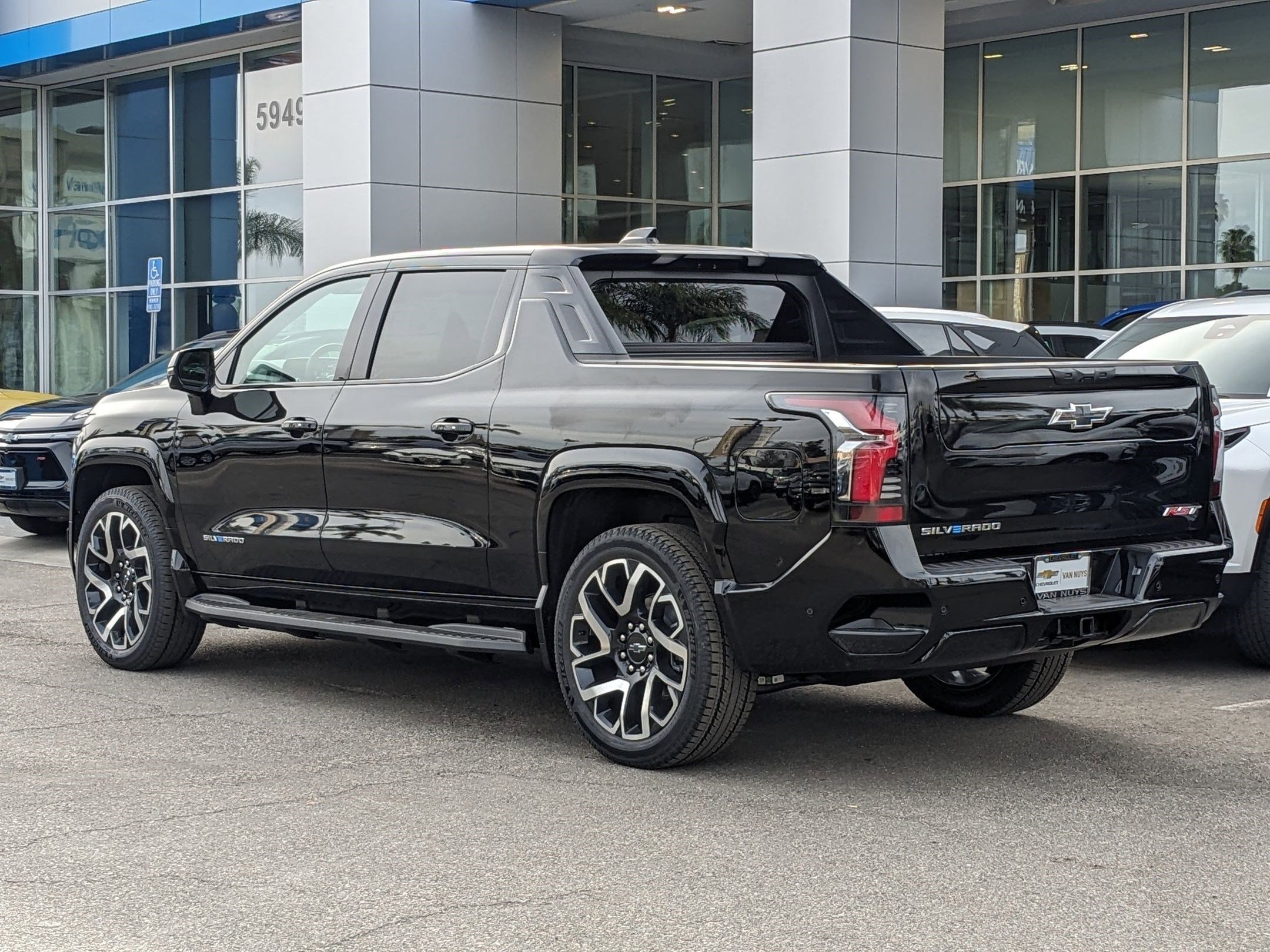 New 2025 Chevrolet Silverado EV RST image 4