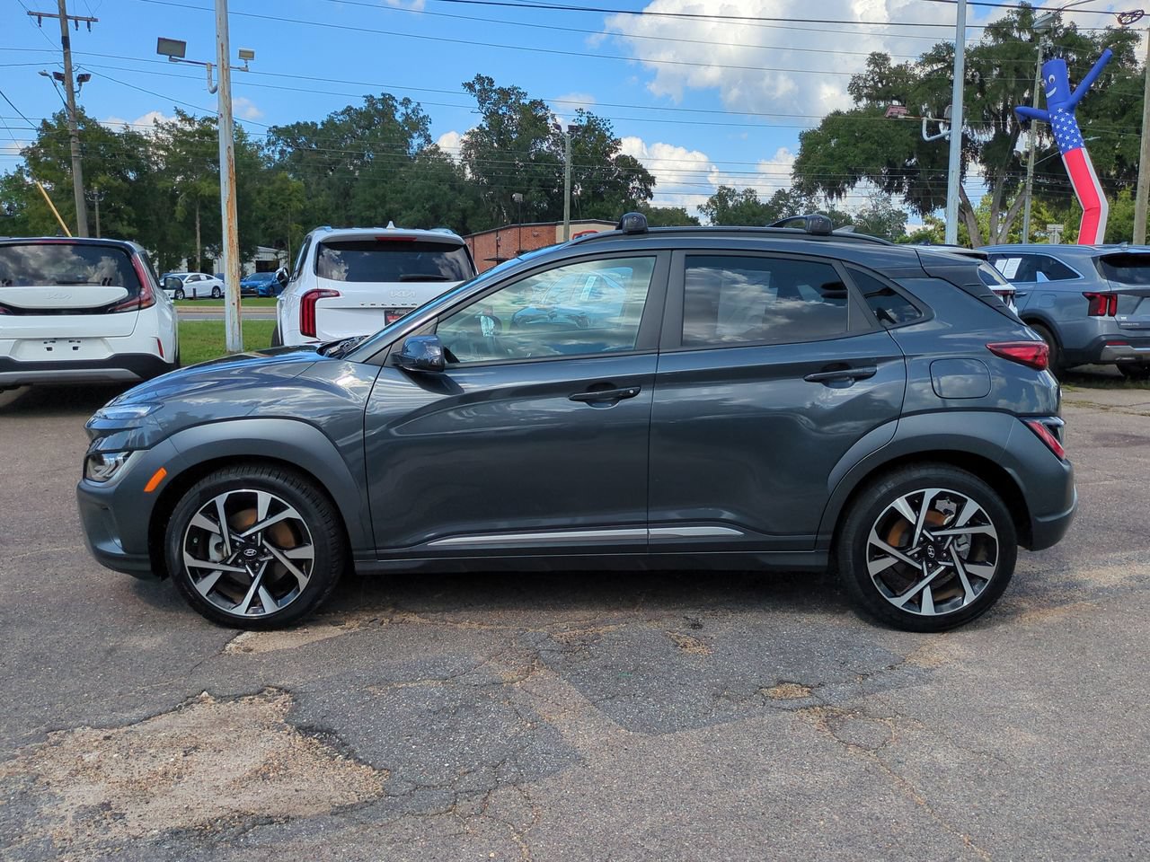 Used 2022 Hyundai Kona Limited FWD image 8