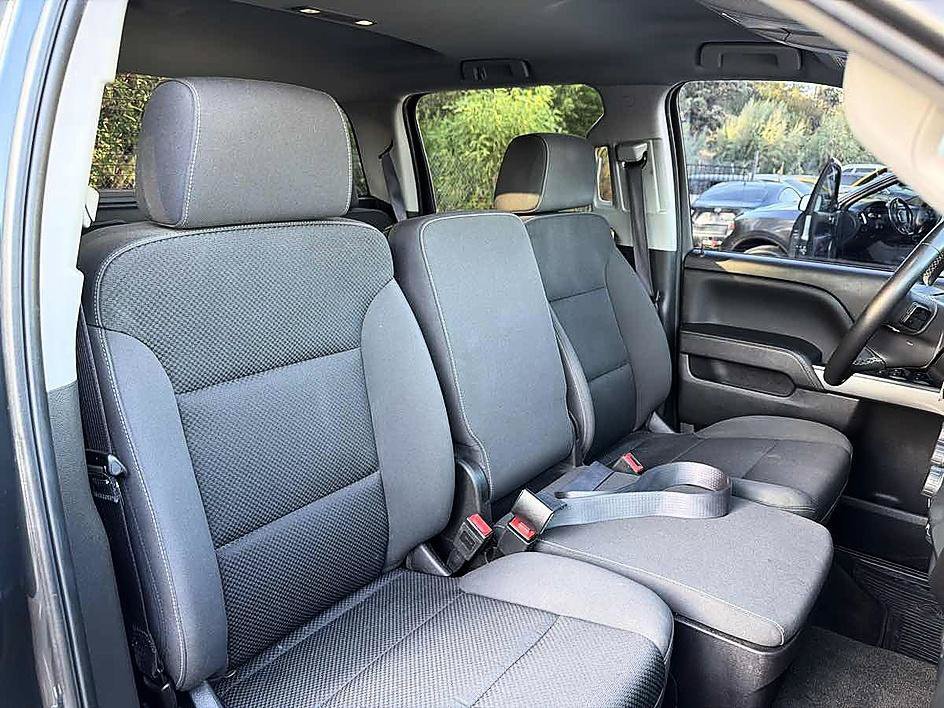 Used 2017 Chevrolet Silverado 1500 LT w/ LT Eassist Package AWD/4WD image 21