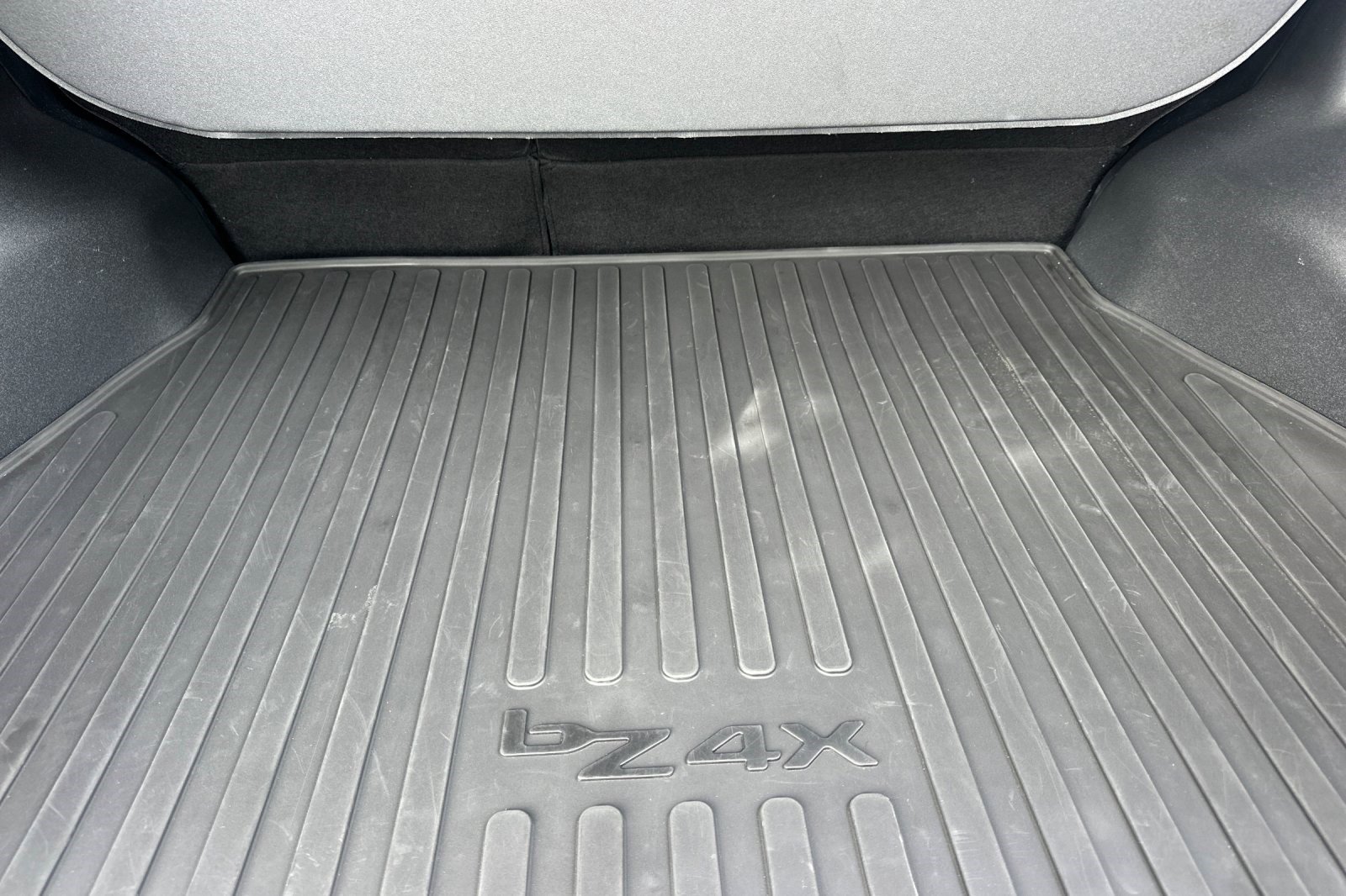 Used 2023 Toyota bZ4X XLE w/ Weather Package image 19