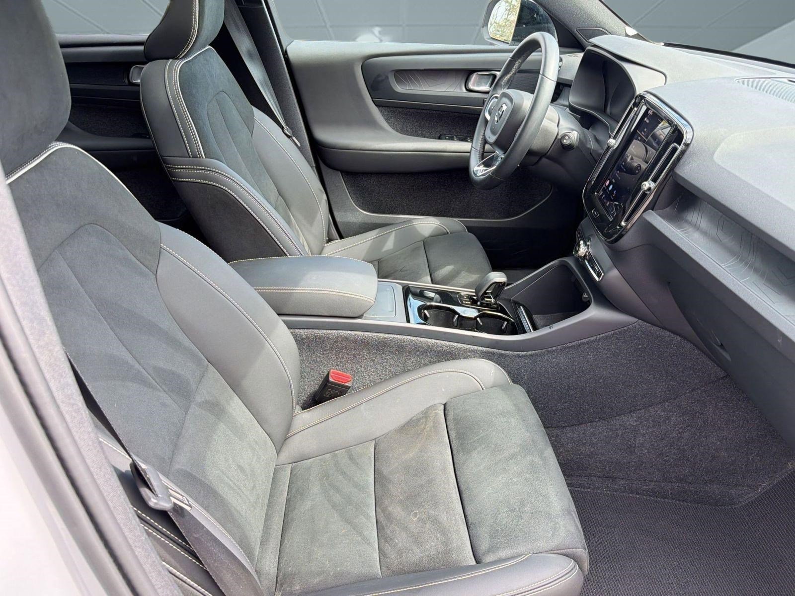 Certified 2024 Volvo XC40 Recharge Plus w/ Protection Package Premier RWD image 30