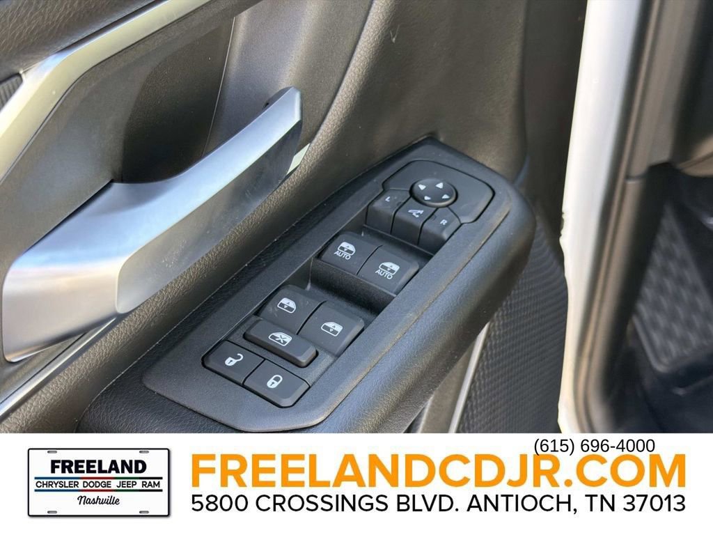 New 2026 RAM 1500 4x4 Crew Cab image 17