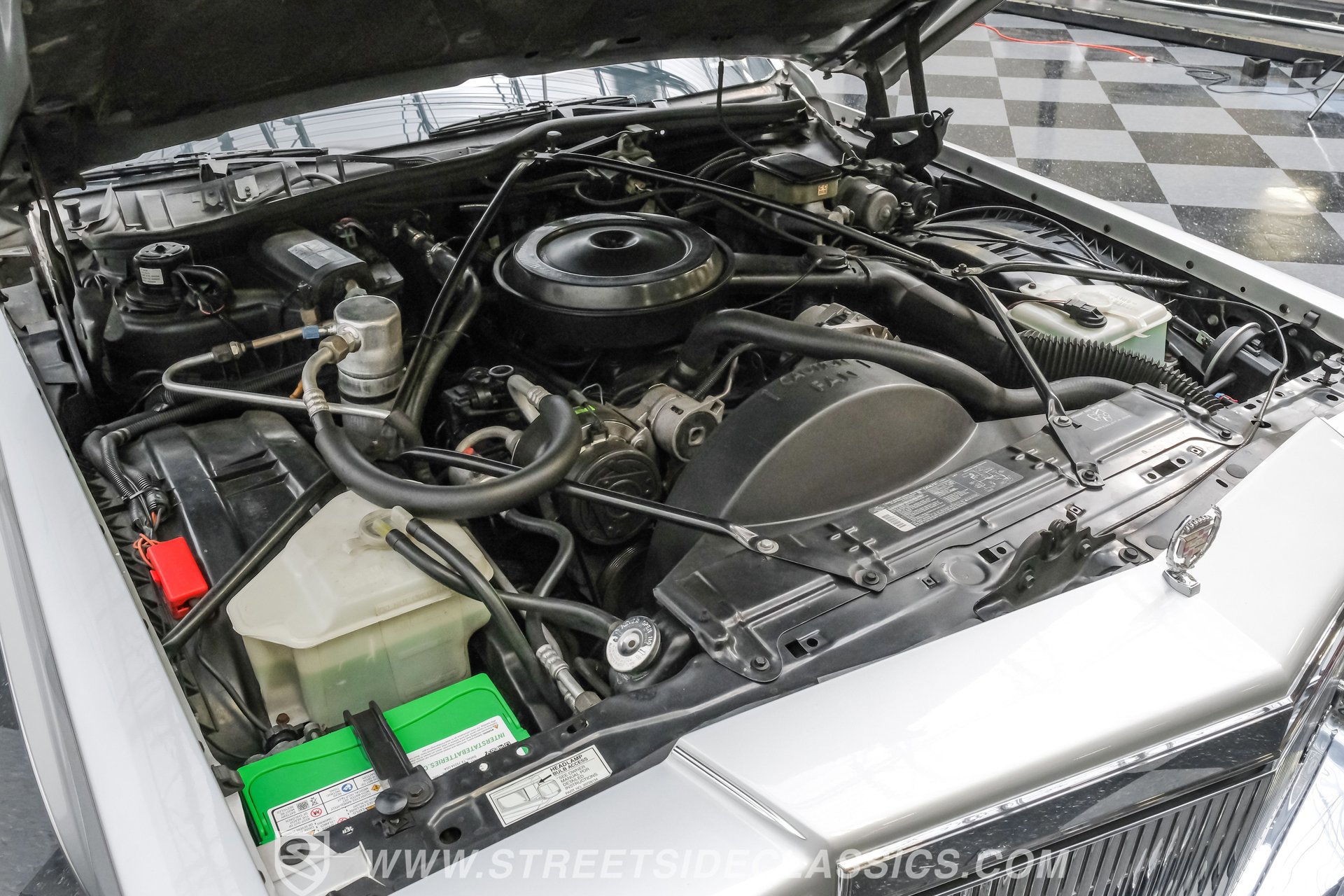 Used 1991 Cadillac Brougham image 38