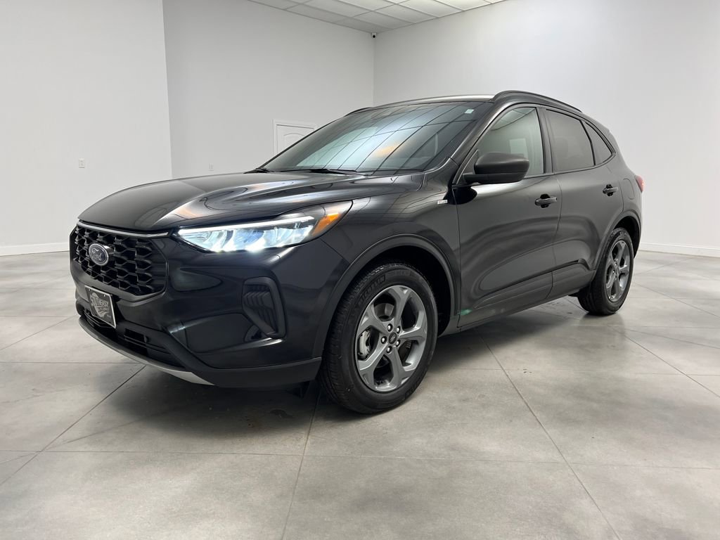 Used 2025 Ford Escape ST-Line image 3