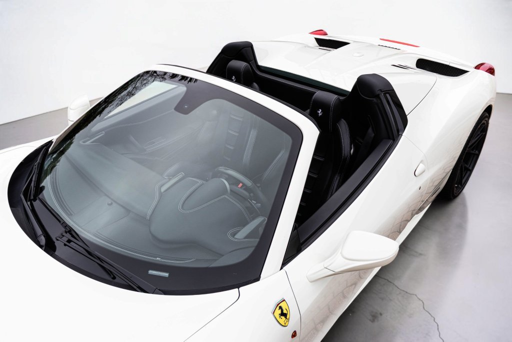 Used 2014 Ferrari 458 Spider RWD image 32
