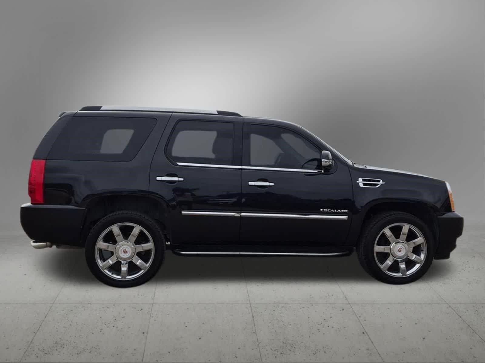 Used 2010 Cadillac Escalade Luxury AWD/4WD image 6