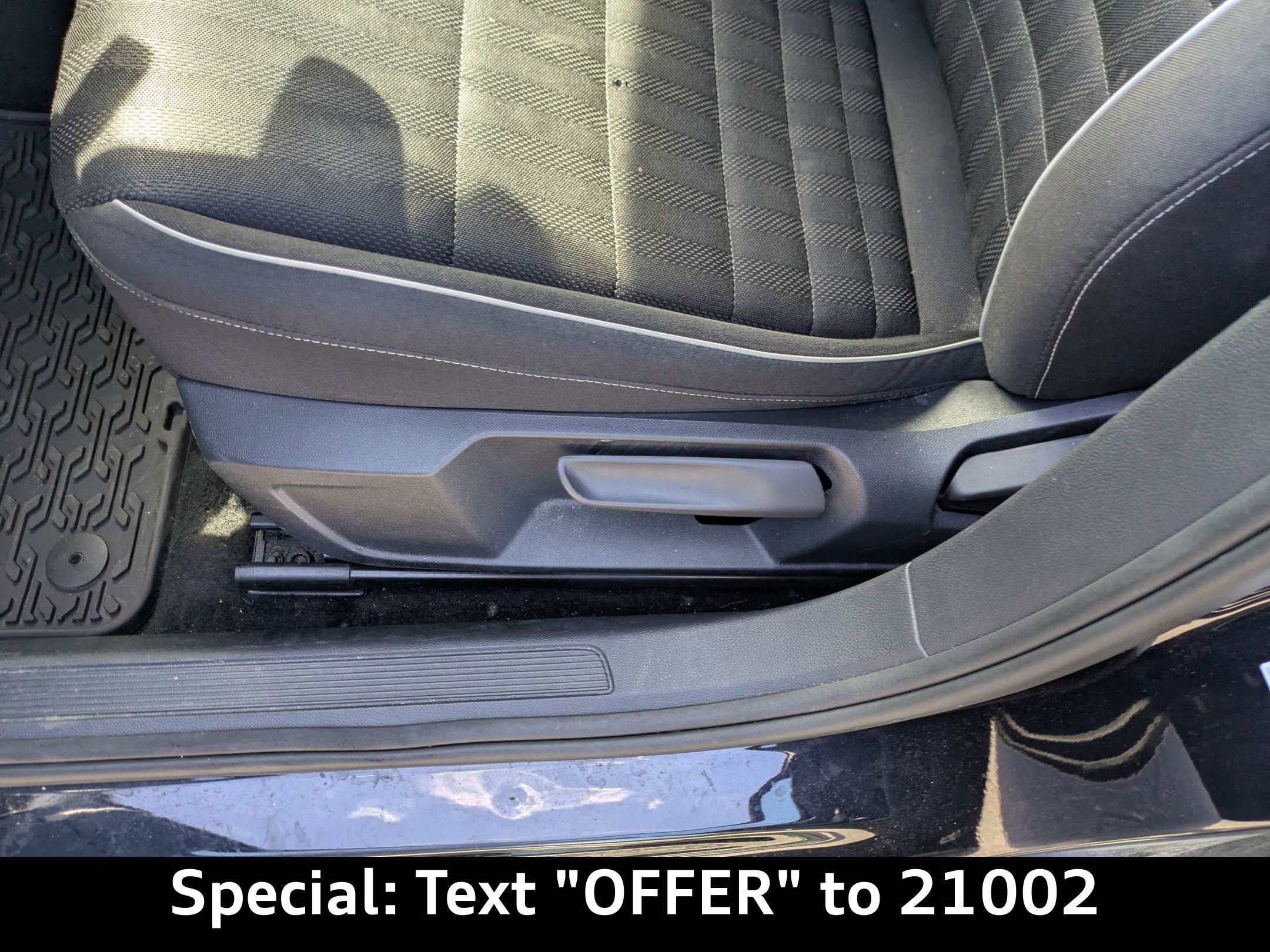 Used 2024 Volkswagen Jetta Sport image 16