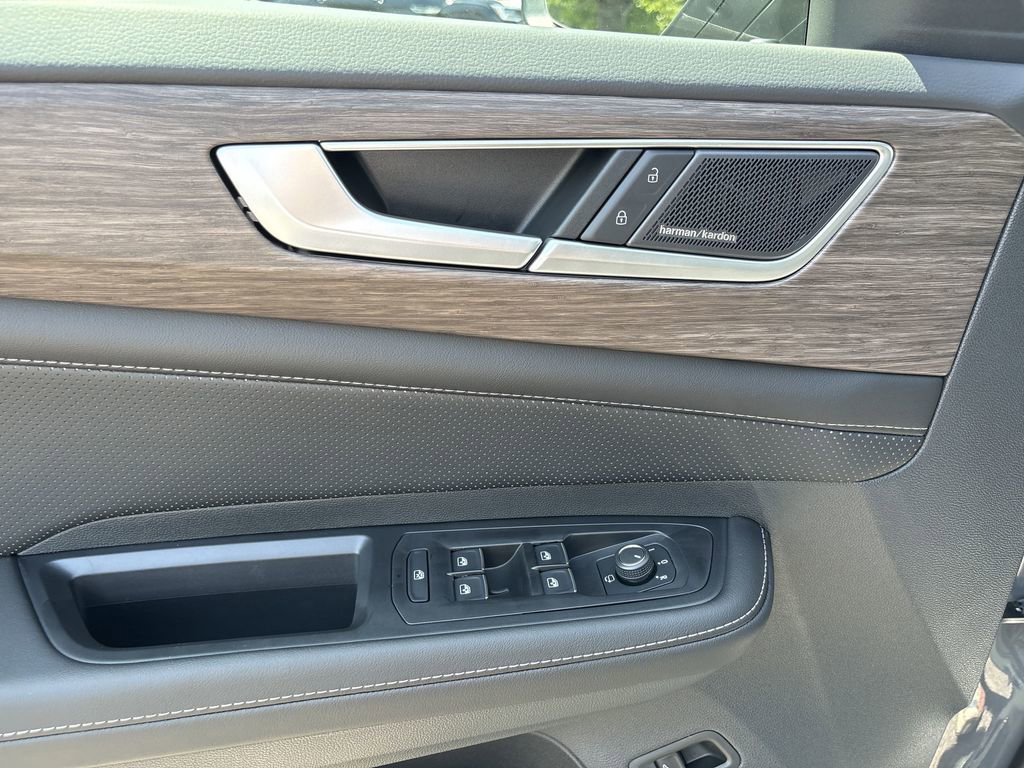 New 2025 Volkswagen Atlas SEL Premium R-Line image 27