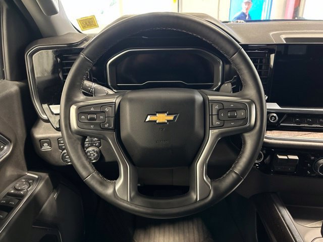 Used 2023 Chevrolet Silverado 1500 LTZ w/ Technology Package AWD/4WD image 14