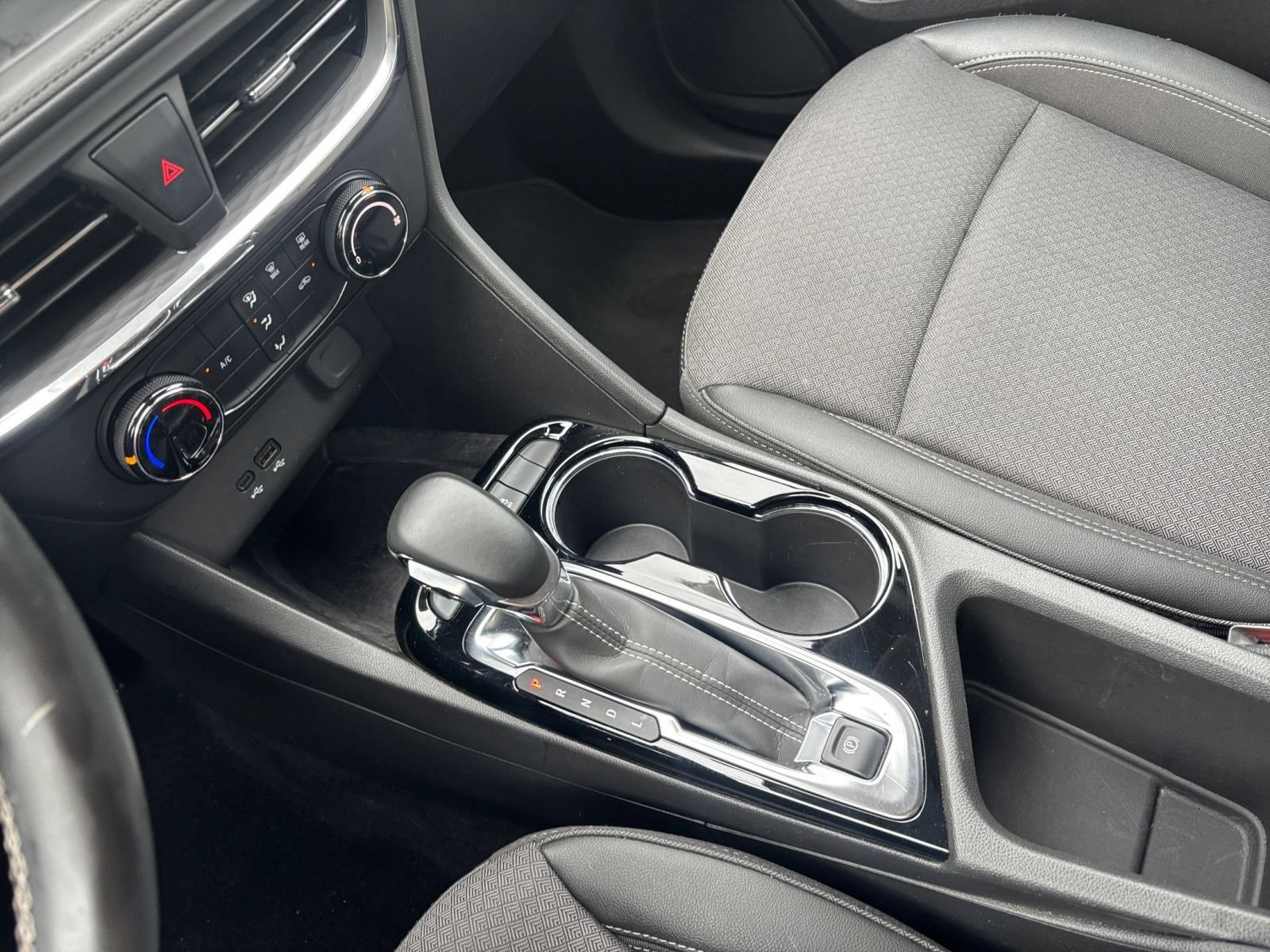 Used 2025 Buick Encore GX Preferred FWD image 40