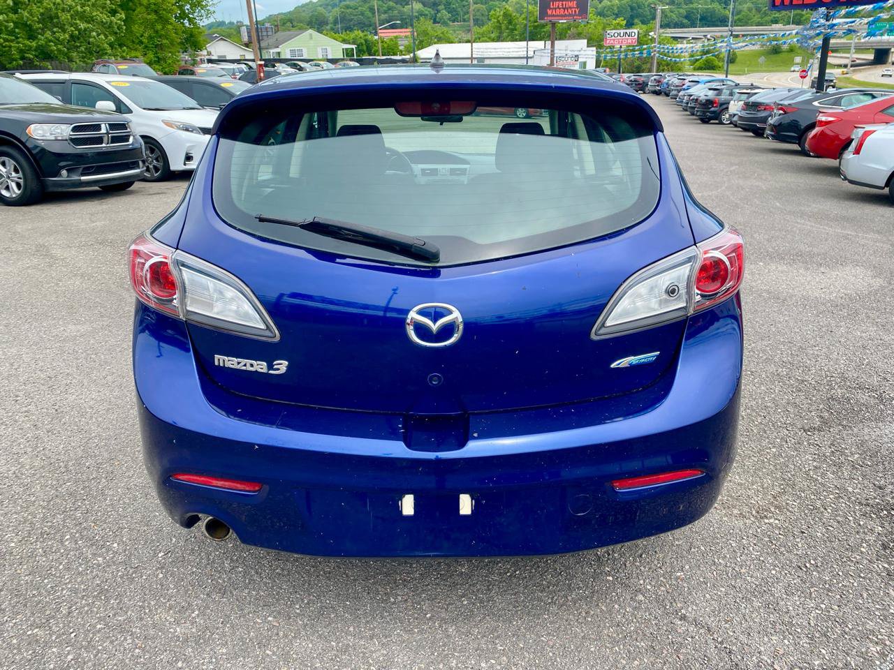 Used 2013 MAZDA MAZDA3 i Touring FWD image 6