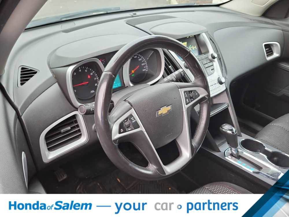 Used 2016 Chevrolet Equinox LT w/ Convenience Package image 2