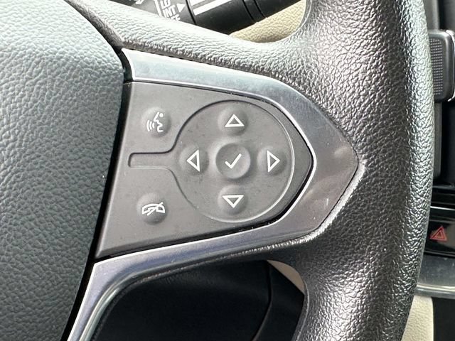 Used 2023 Chevrolet Traverse LS w/ Safety Package FWD image 11