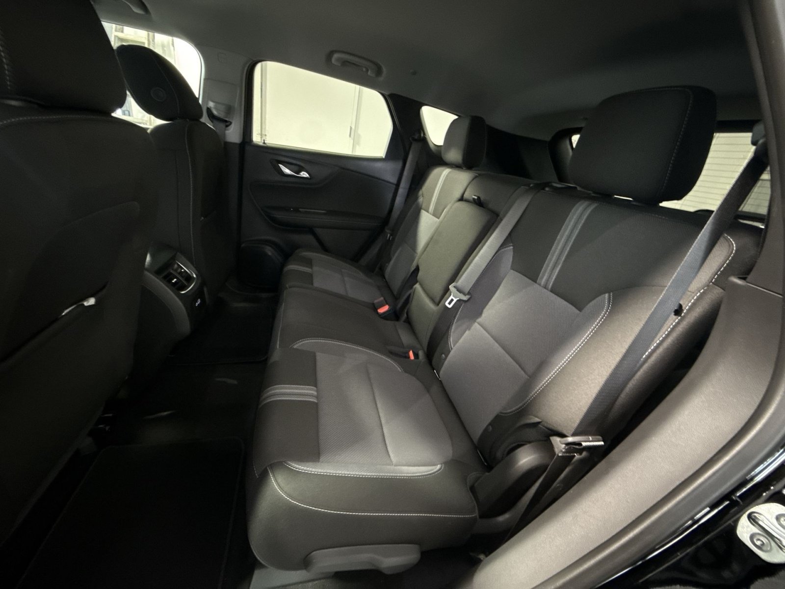 New 2026 Chevrolet Blazer LT w/ Convenience Package FWD image 25