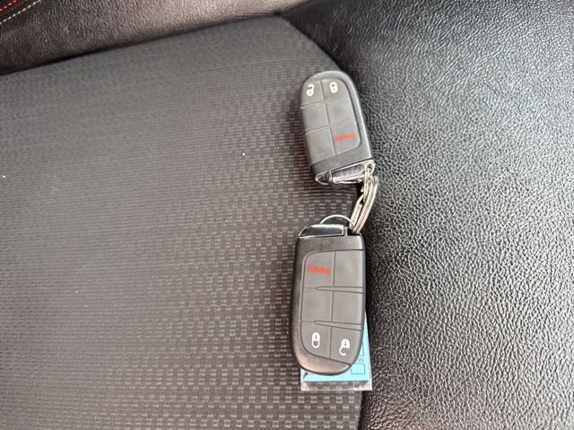 Used 2025 Jeep Compass Trailhawk image 4