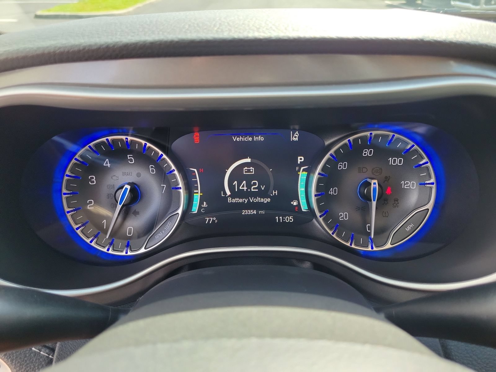 Used 2023 Chrysler Pacifica Touring-L FWD image 22