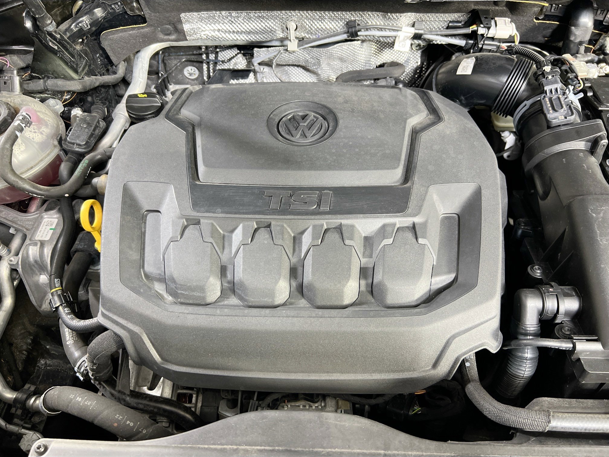 Used 2022 Volkswagen Tiguan SEL R-Line AWD/4WD image 30