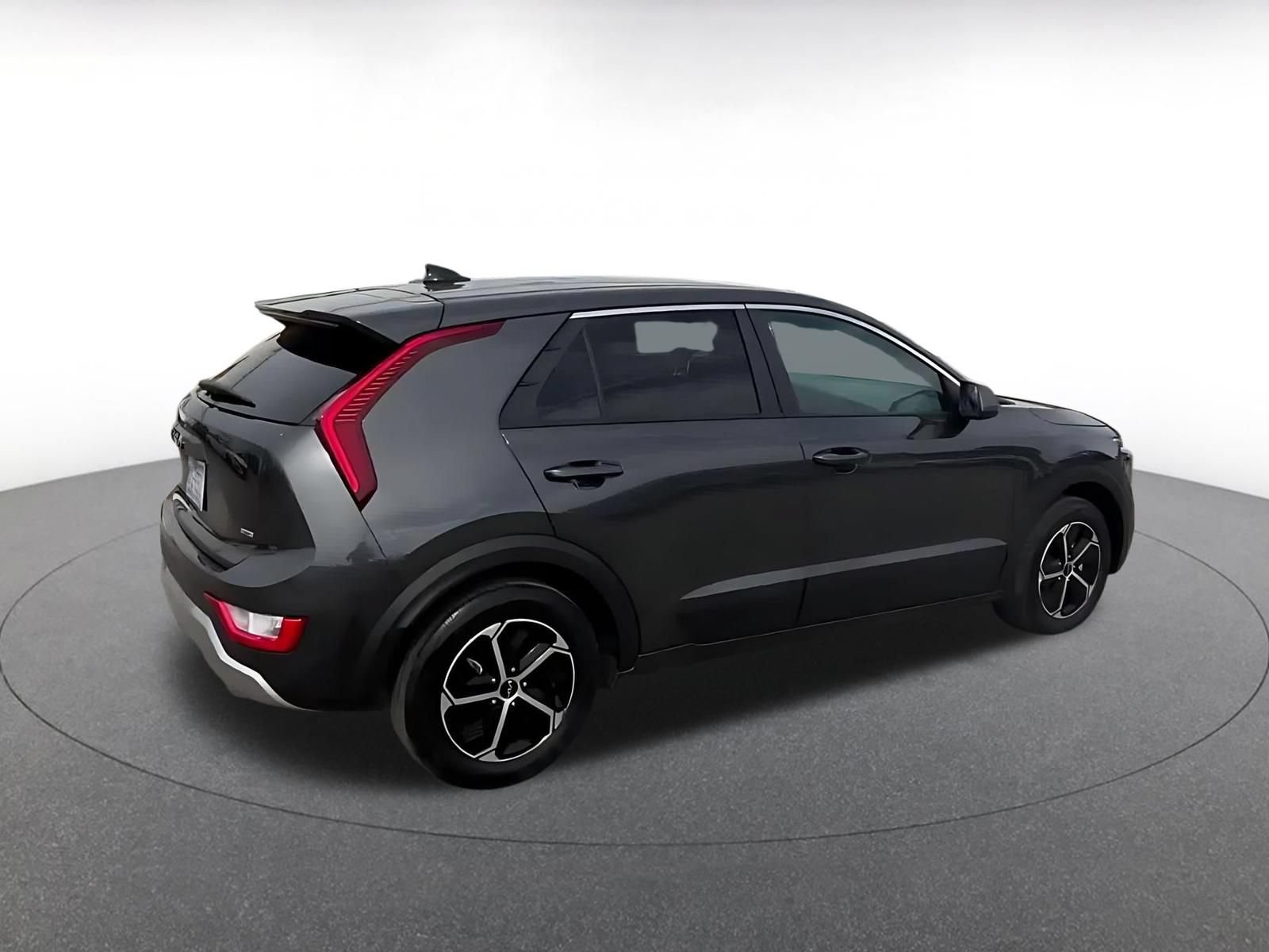 Used 2026 Kia Niro LX FWD image 14
