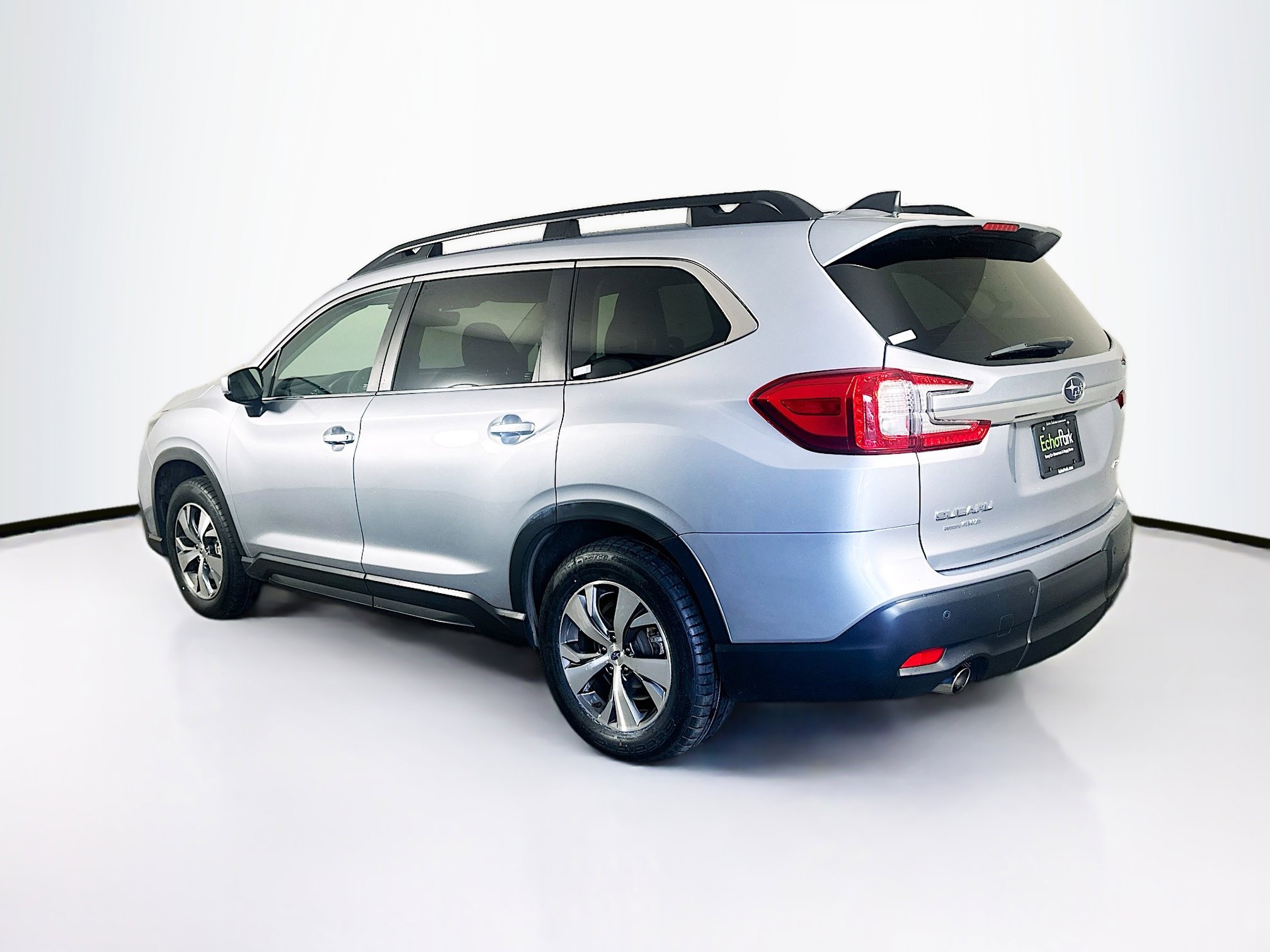 Used 2025 Subaru Ascent Premium AWD/4WD image 5