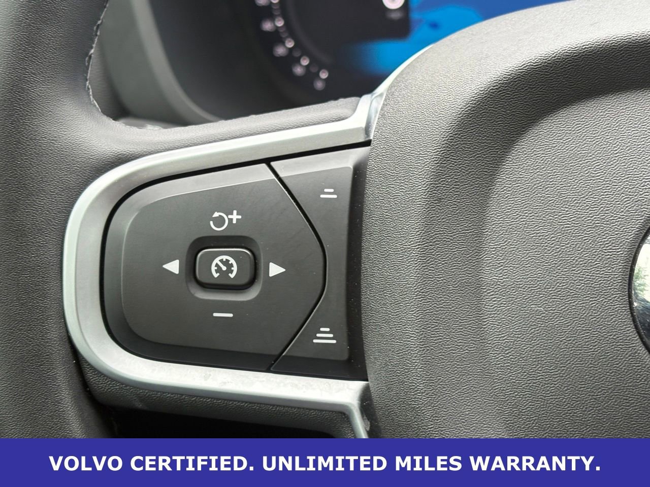 Certified 2025 Volvo XC60 B5 Core AWD/4WD image 19