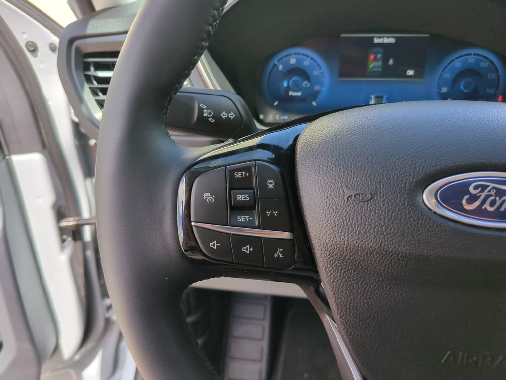 Used 2026 Ford Escape SE w/ PHEV Premium Package FWD image 30