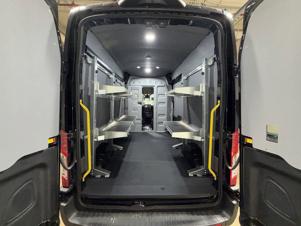 Used 2025 Ford E-Transit 148 High Roof image 21