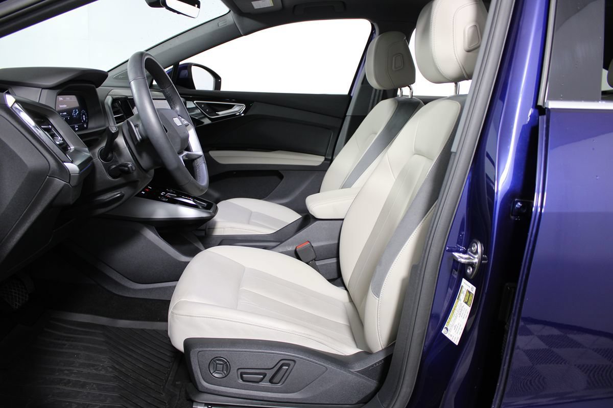 Used 2025 Audi Q4 e-tron Premium Plus w/ Premium Plus AWD/4WD image 6