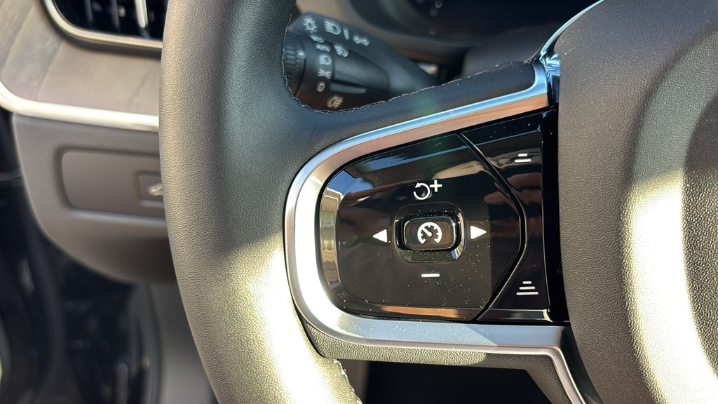 New 2027 Volvo XC60 B5 Ultra AWD/4WD image 17