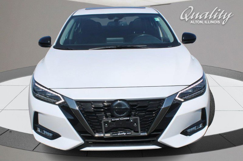 Used 2021 Nissan Sentra SR w/ SR Premium Package FWD image 11