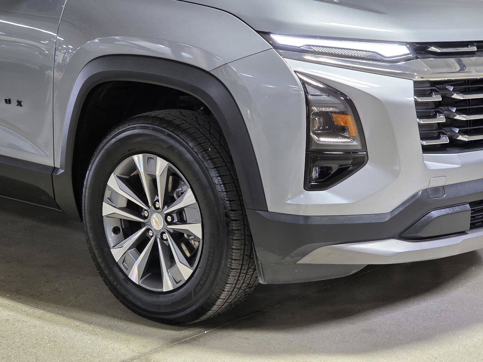 Used 2026 Chevrolet Equinox LT w/ Safety and Technology Package FWD image 10